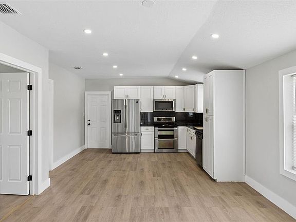 4th image of 2555 MAPLE AVENUE