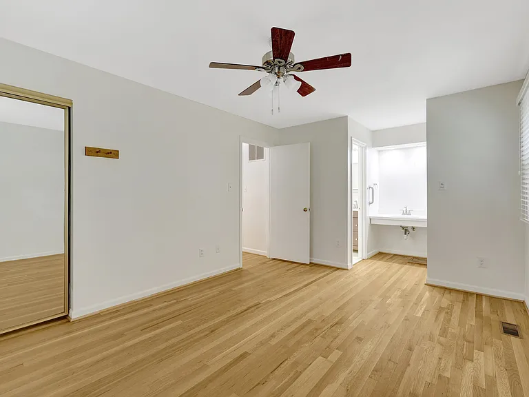 615 Kearney Ct SW — Photo 31
