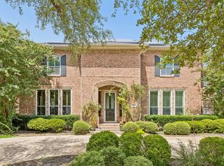 2206 Clearspring Dr N, Irving, TX 75063