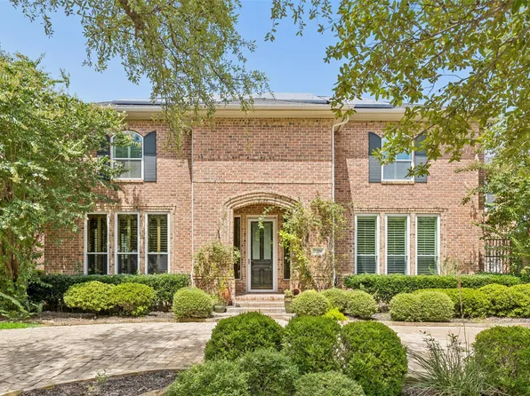 2206 Clearspring Dr N, Irving, TX 75063