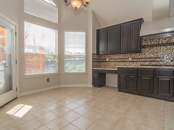 5th image of 4652 Spencer Dr