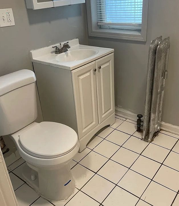 2nd image of 6800 S Harper Ave #2NDFL