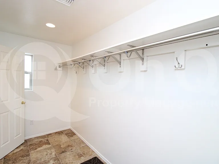 5216 E Florian Ave — Photo 16