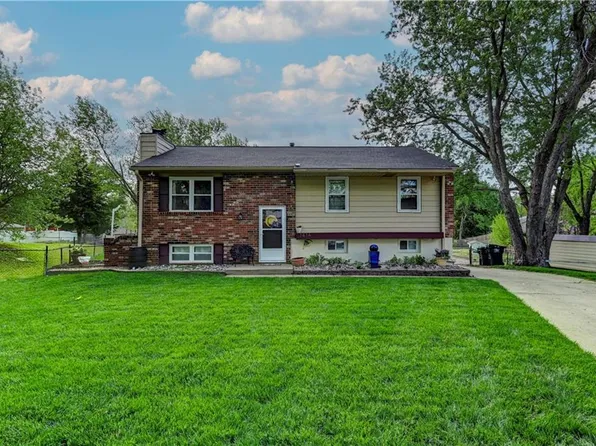 1414 N Cloverdale Ct, Independence, MO 64056