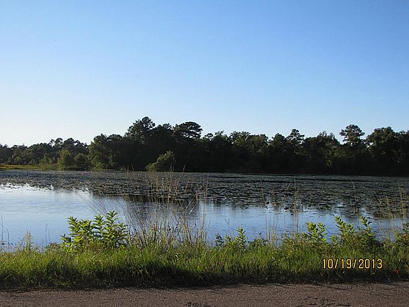 Lake Run A Muck is directly behind the house.