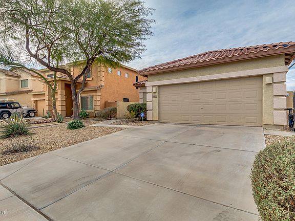 2nd image of 44427 W Cypress Ln