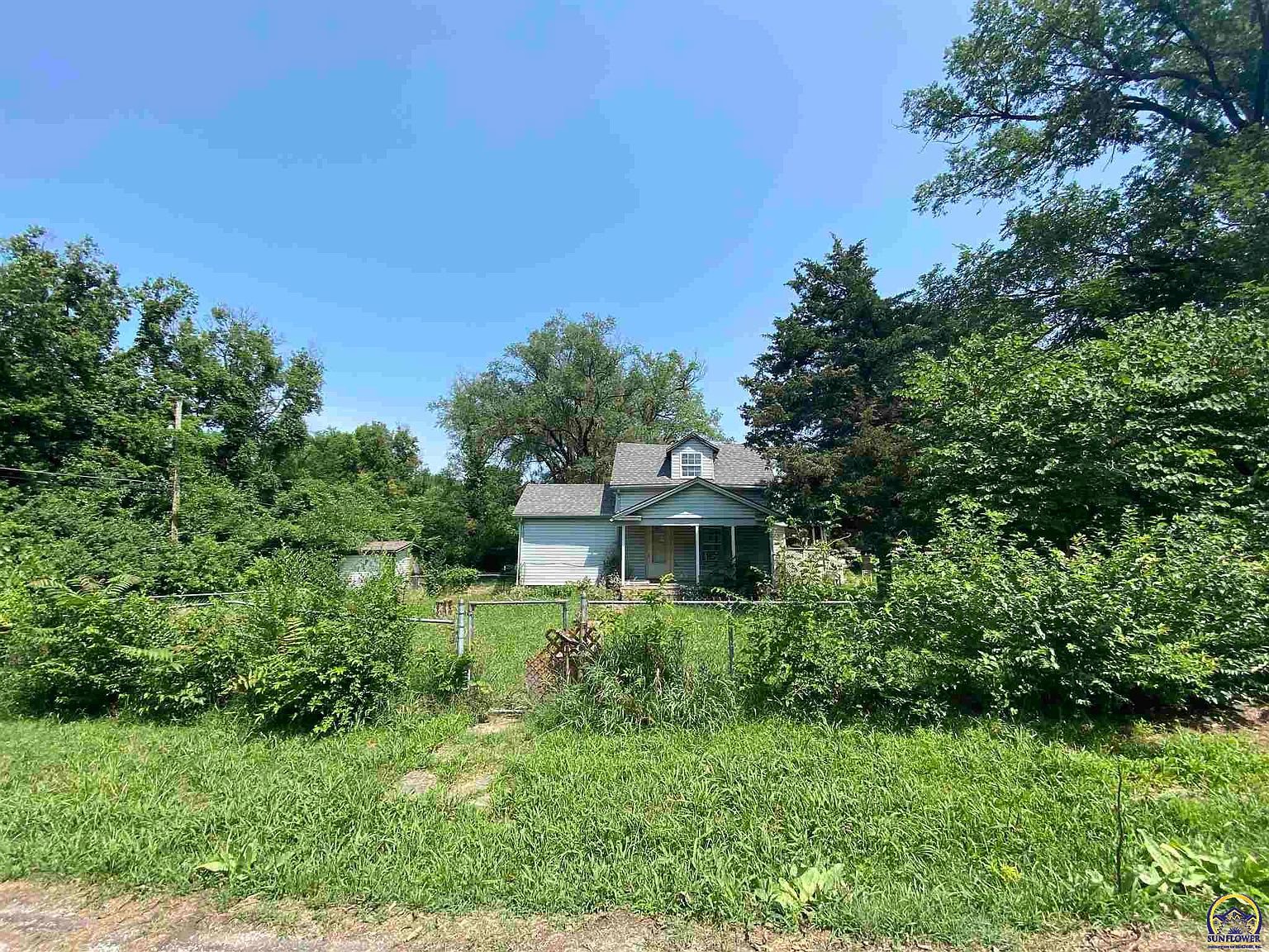 655 SE Gilmore Ave, Topeka, KS 66607 Zillow