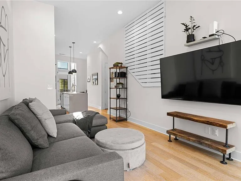15 Daniel St SE #1 — Photo 14