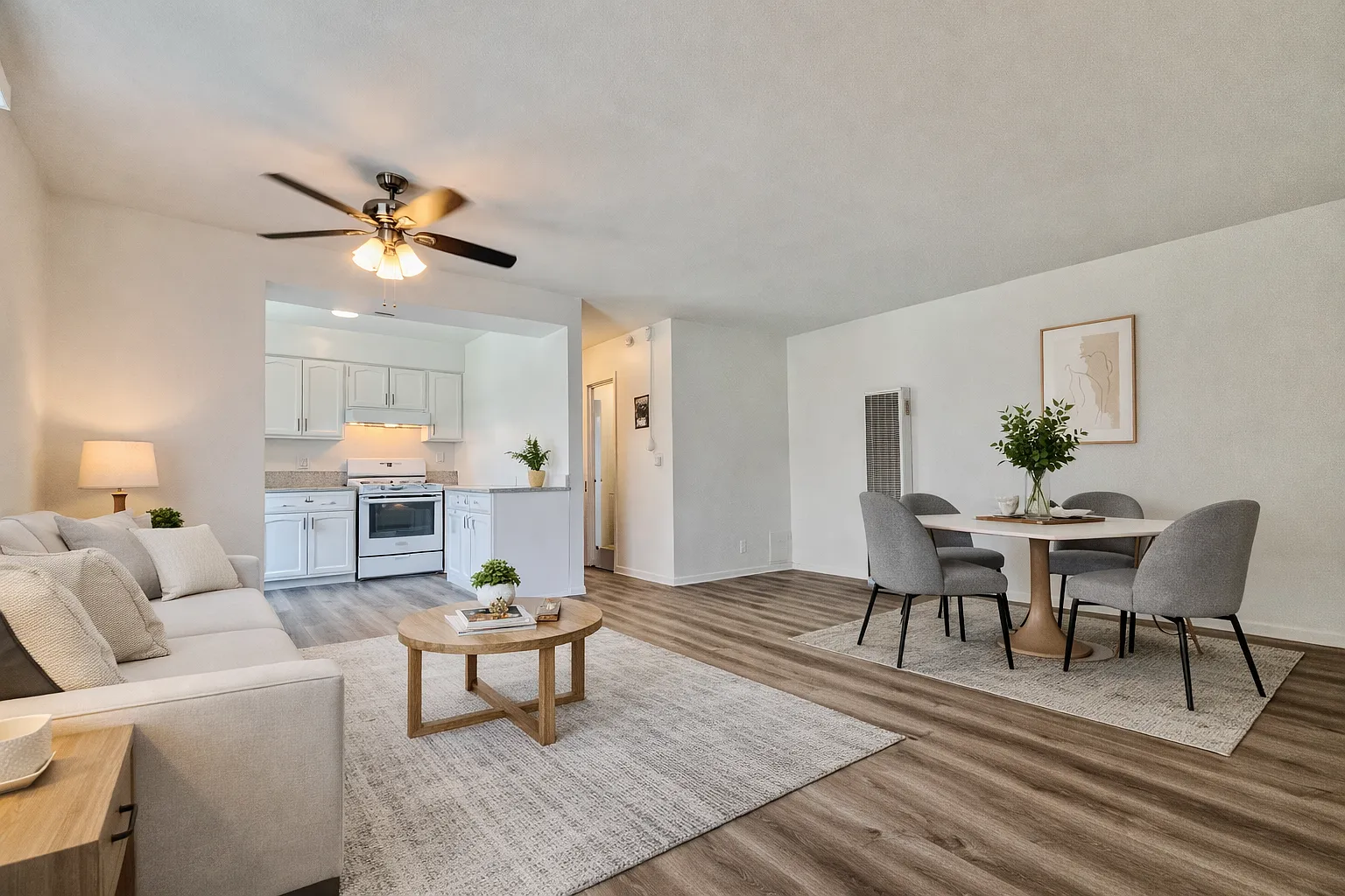 815 N Rose Ave — Photo 3