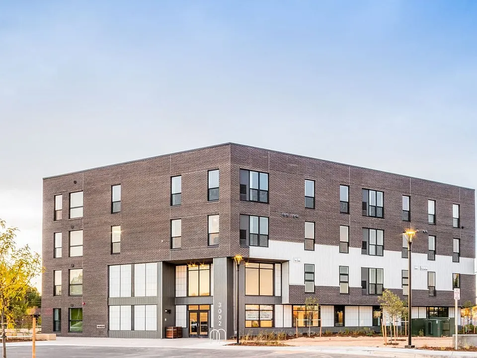 Peoria Crossing I