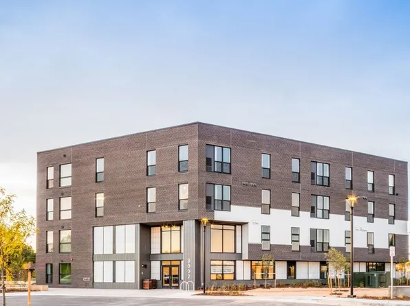 Peoria Crossing I