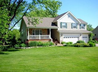 940 Willow Ln, Dundee, IL 60118