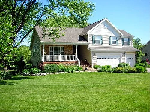 940 Willow Ln photo 1