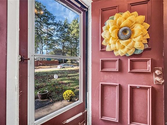 5th image of 4919 Daffodil Cir