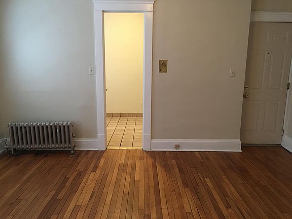 12912 larchmere # 2 living room 