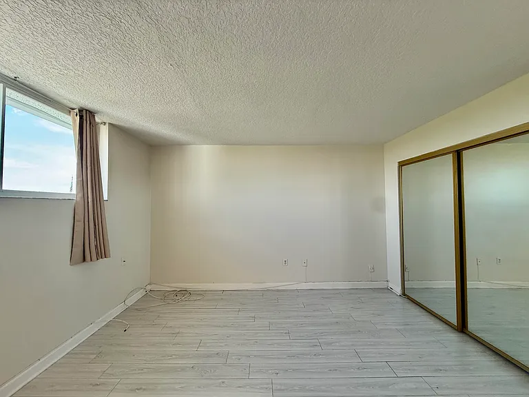 108 Paradise Harbour Blvd #512 — Photo 12