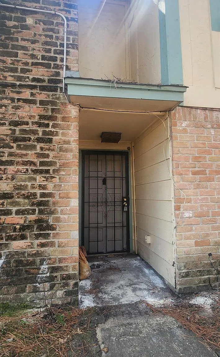 3 bed, 2.0 bath, 1534 sqft, $1,300 — Photo 1