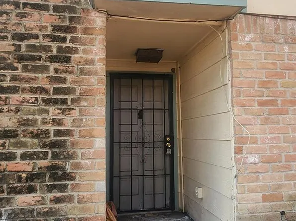 12307 W Village Dr Unit B, Houston, TX 77039