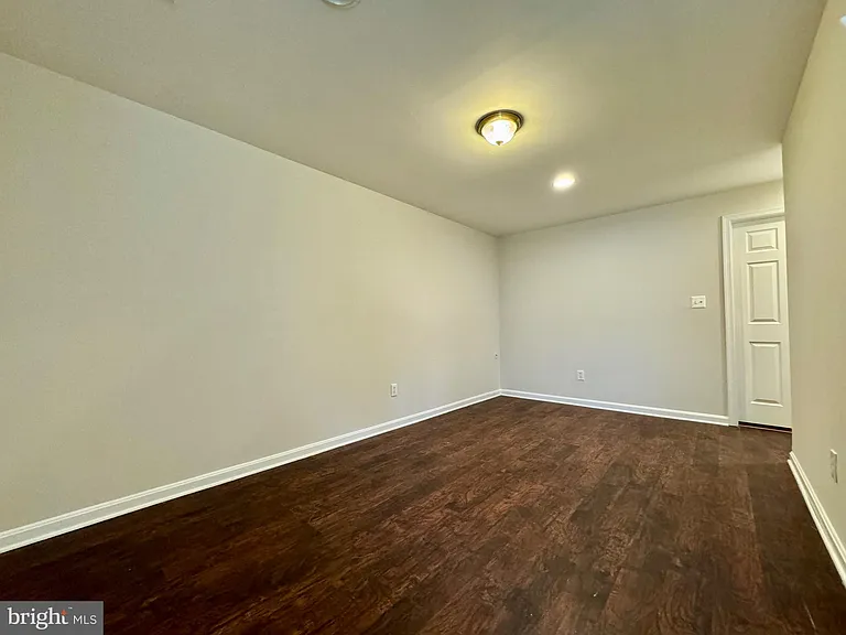 12434 Iona Sound Dr — Photo 23