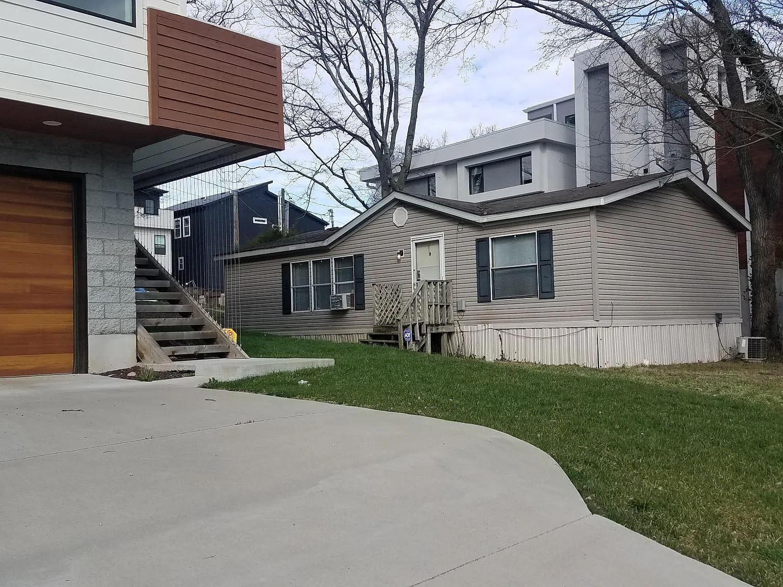 2 bed, 1040 sqft, $1,795 — Photo 2