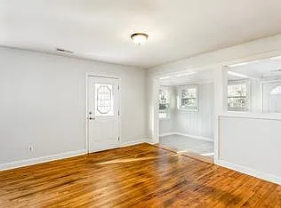 2 bed, 1032 sqft, $1,800 — Photo 4