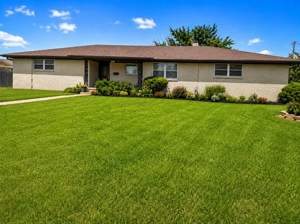 1908 Lakeview Dr, Sulphur, OK 73086