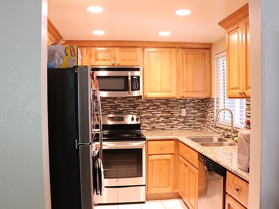 5th image of 6290 Civic Terrace Ave #A