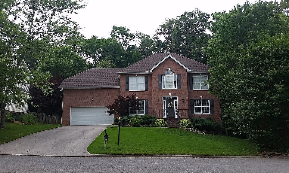 8907 Maple Ridge Lane 