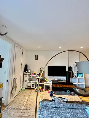 Rented by Hagstrom Management Inc | media 64