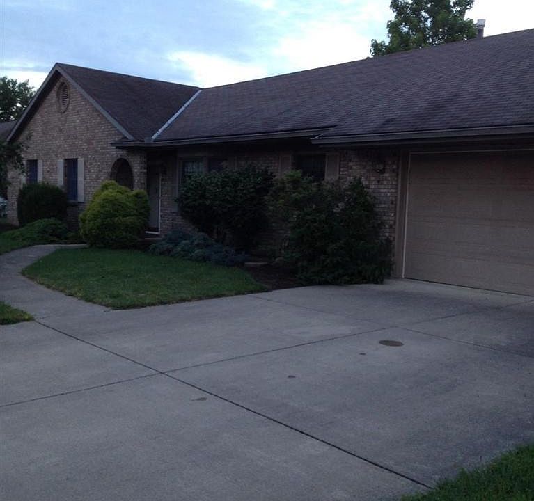 1st image of 134 Willow Dr