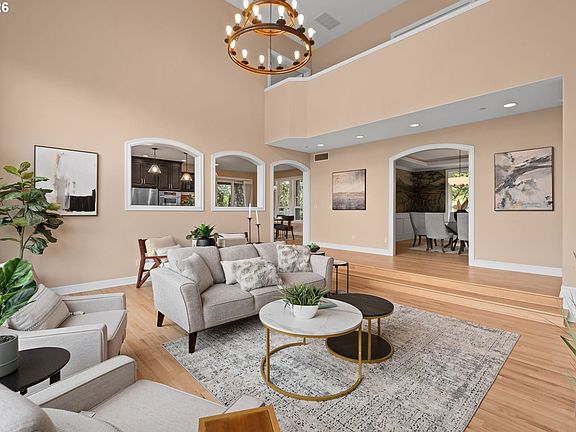 5th image of 1033 NW Eloise Ln