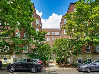 77 Martin St APT 37, Cambridge, MA, 02138