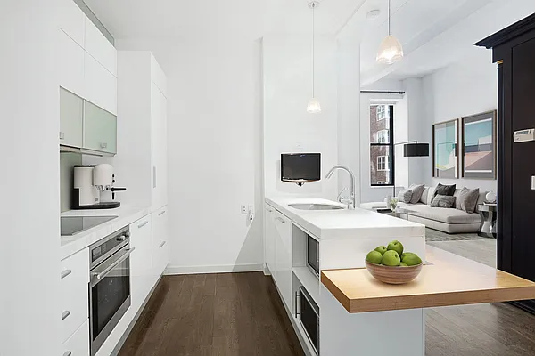 Rented by Compass | media 25