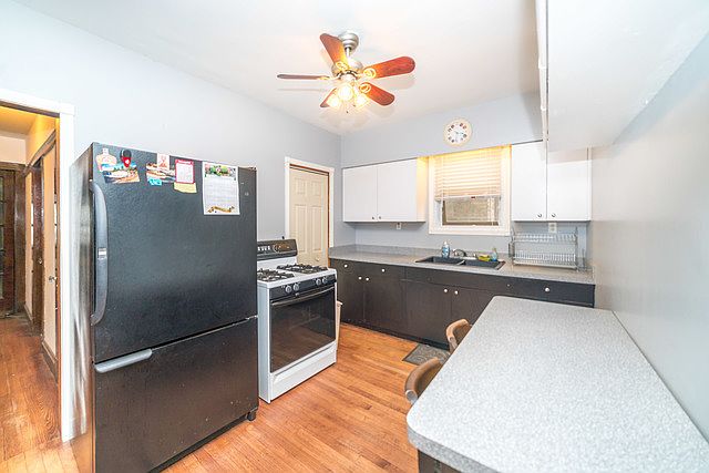 2nd image of 5249 W Wolfram St