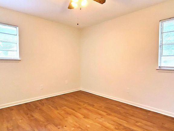 5th image of 102 Beverly Dr