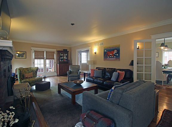 5th image of 10732 S Longwood Dr