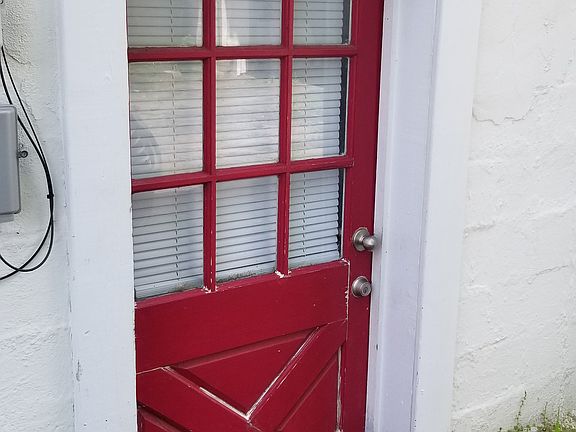 2nd image of 403C Martin Ave #C