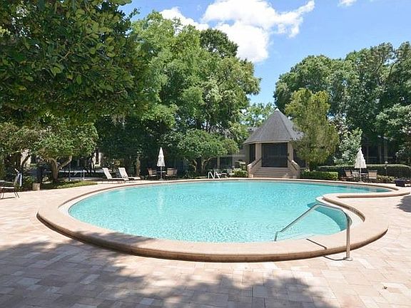 3rd image of 1075 Kensington Park Ct Unit 203