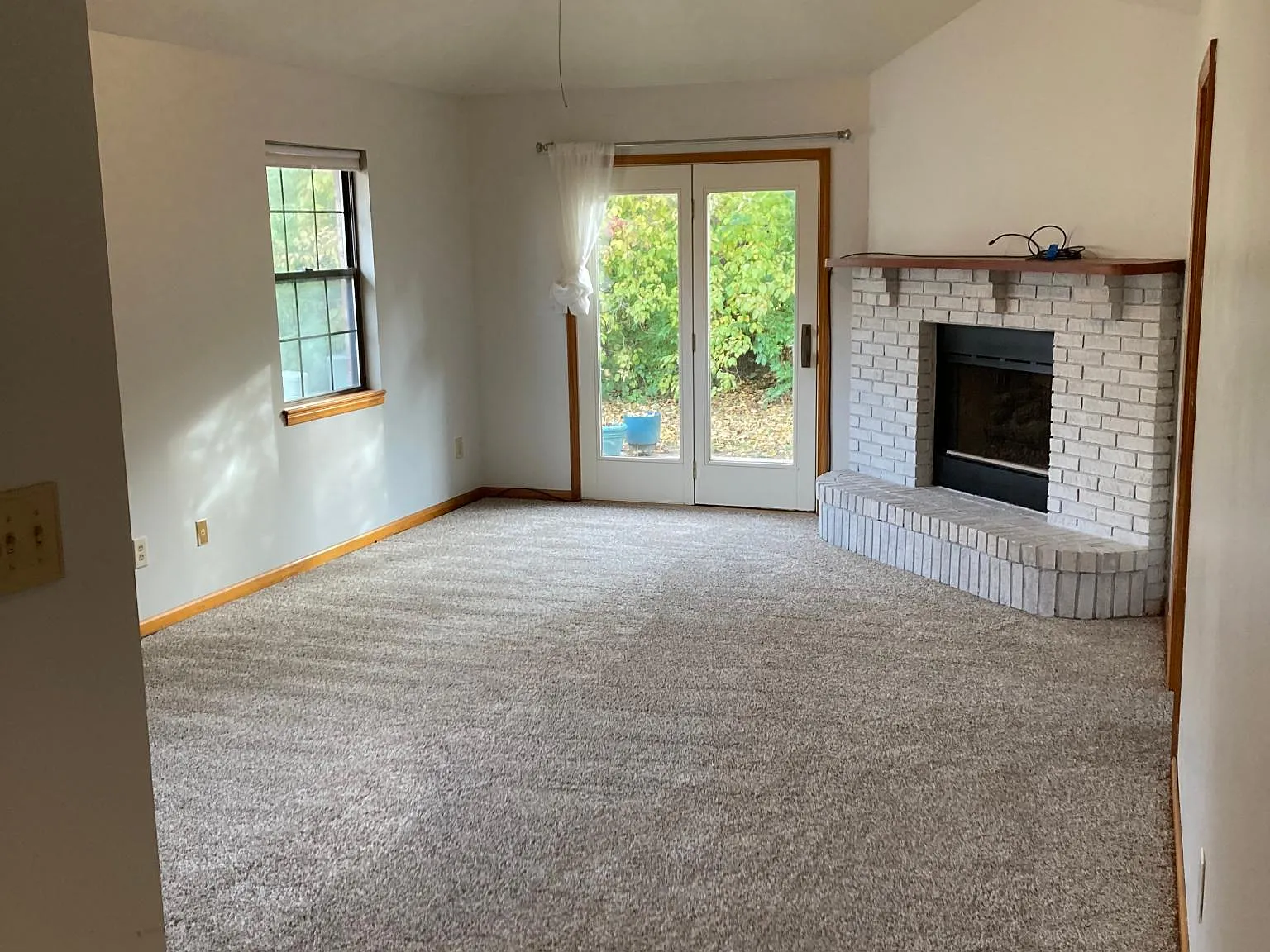 65 Coventry Ct — Photo 2