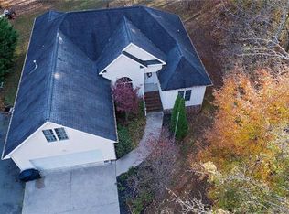 3394 Rockcastle Ct, Graham, NC 27253