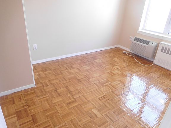 4th image of 4430 Douglaston Pkwy #6FA