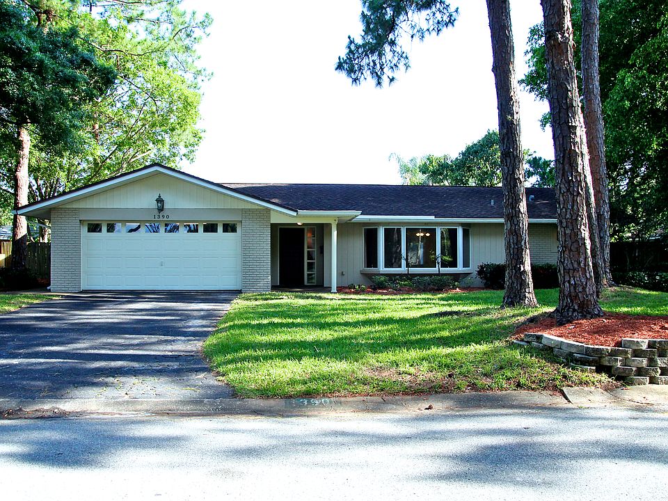 Lushly Landscaped Front Yard