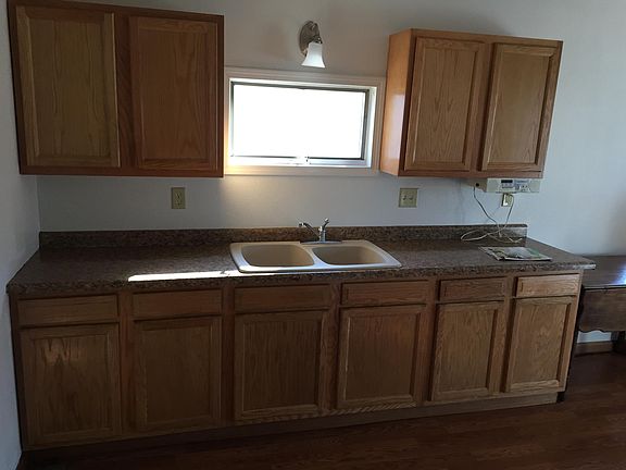 Sink & cabinets