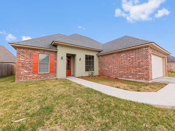 2nd image of 203 Tall Oaks Ln