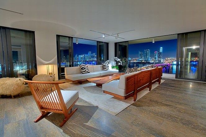 1st image of 1000 Venetian Way #2202
