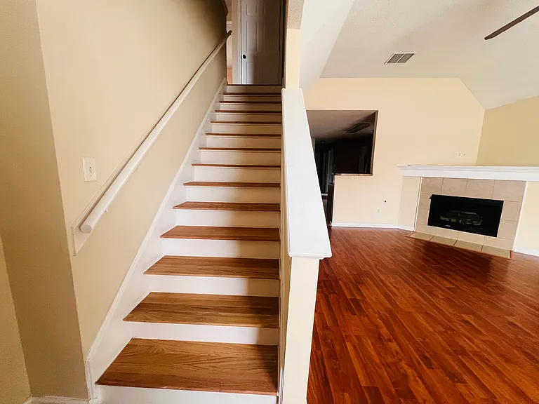 915 Carina Pass — Photo 17