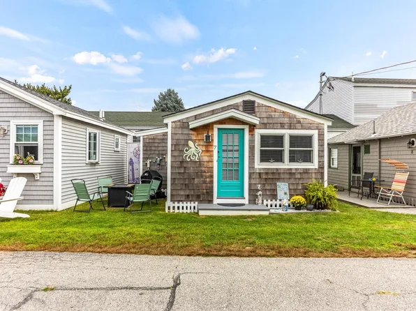 7 Smith Avenue, Hampton, NH 03842