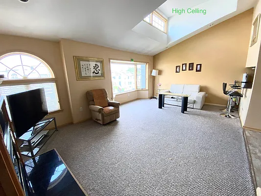 Sold by Winzone Realty Inc | media 15
