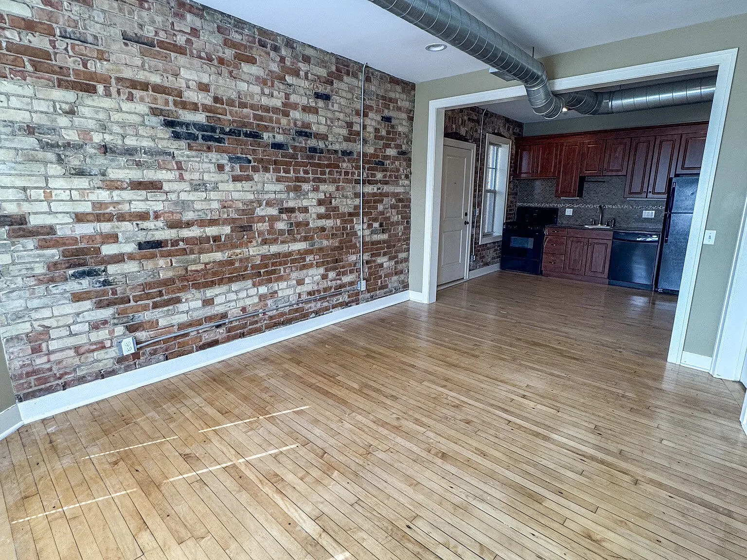 125 Jefferson Ave SE — Photo 2