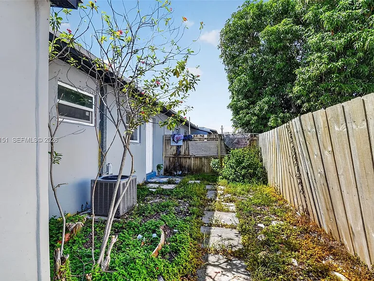 824 Bayberry Dr #824 — Photo 9
